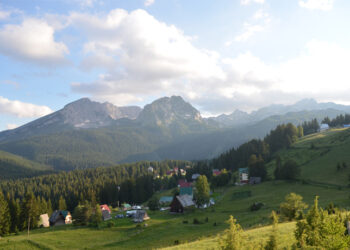 “Get Inspired: Uncover the Hidden Gem of Durmitor National Park at Auto Camp Mlinski Potok”