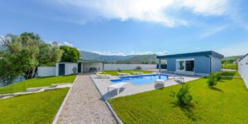 Sweet Retreat on Buna River