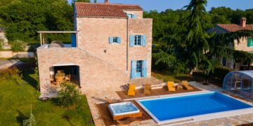 Discover Luxury and Nature’s Harmony at Villa Julijud