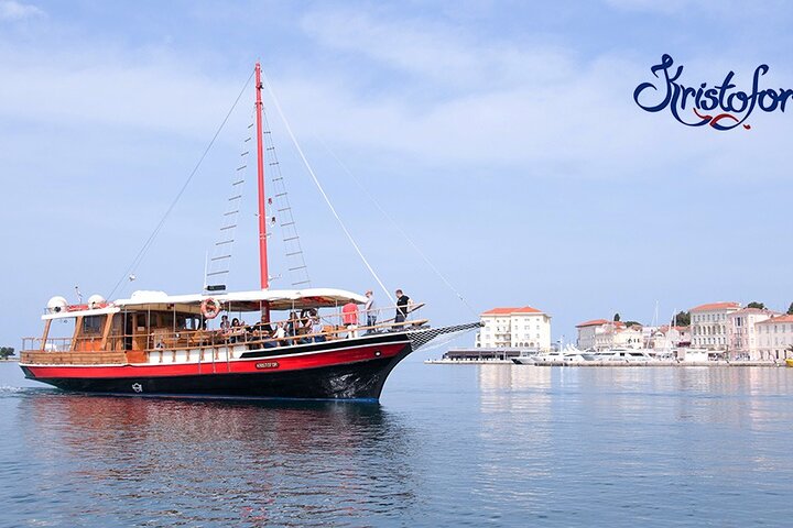 Porec, Croatia — Dolphin Sightseeing in Poreč
