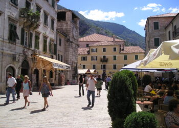 Kotor, Montenegro — Arms Square in Kotor, Montenegro