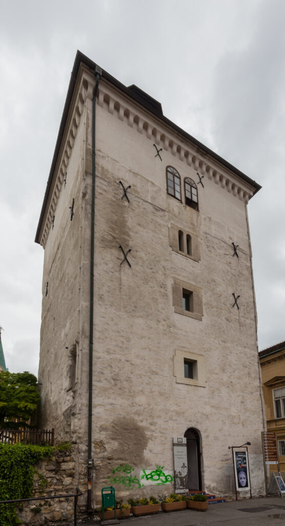 Zagreb, Croatia — Lotrščak Tower in Zagreb, Croatia